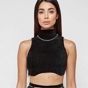 DETACHABLE CHAIN RIBBED VELOUR TOP - BLACK